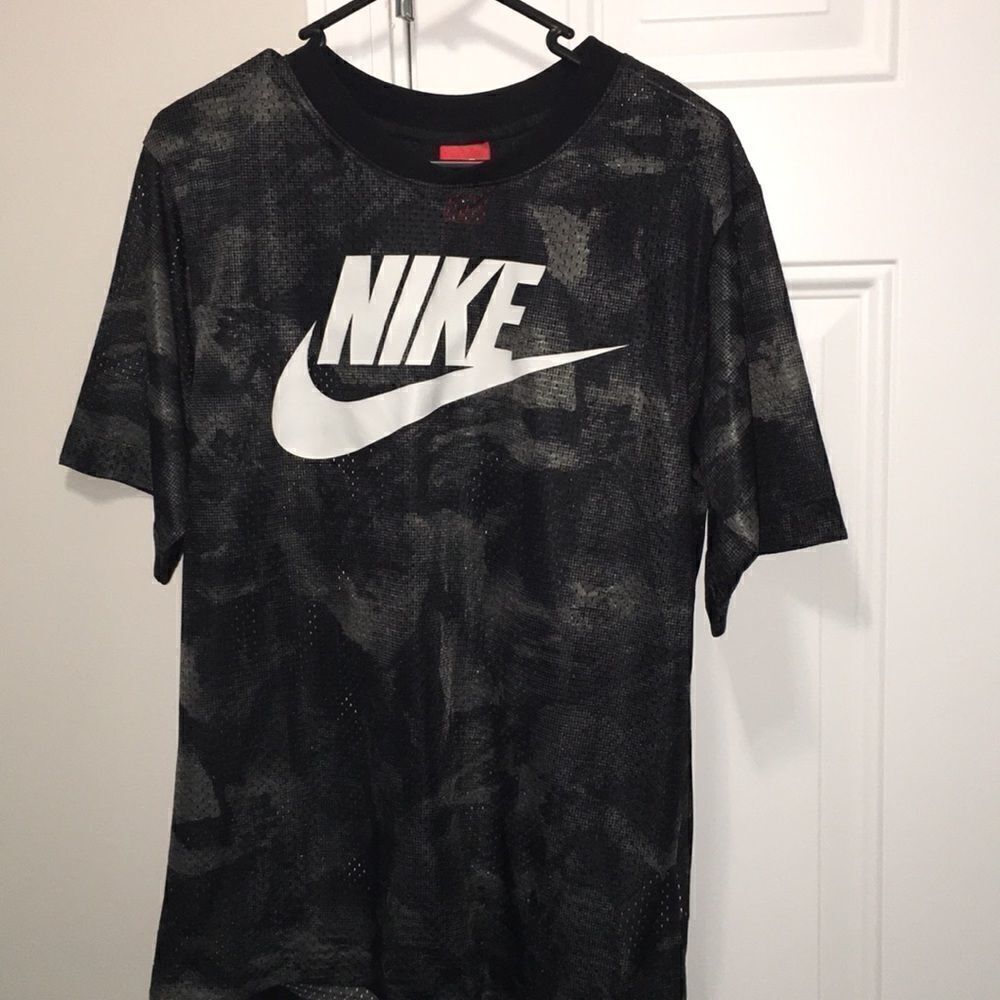 Nike Camo Long Yoga perforated world out shirt